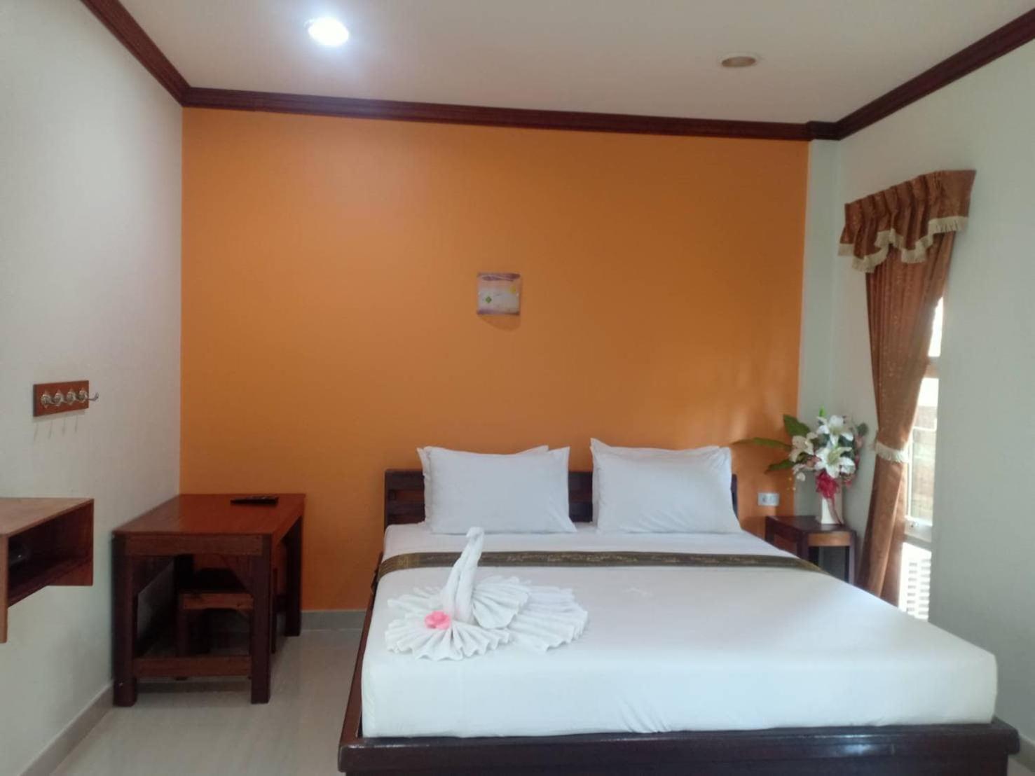 Capital O 75415 Nanthachart Riverview Resort Samut Songkhram Eksteriør billede